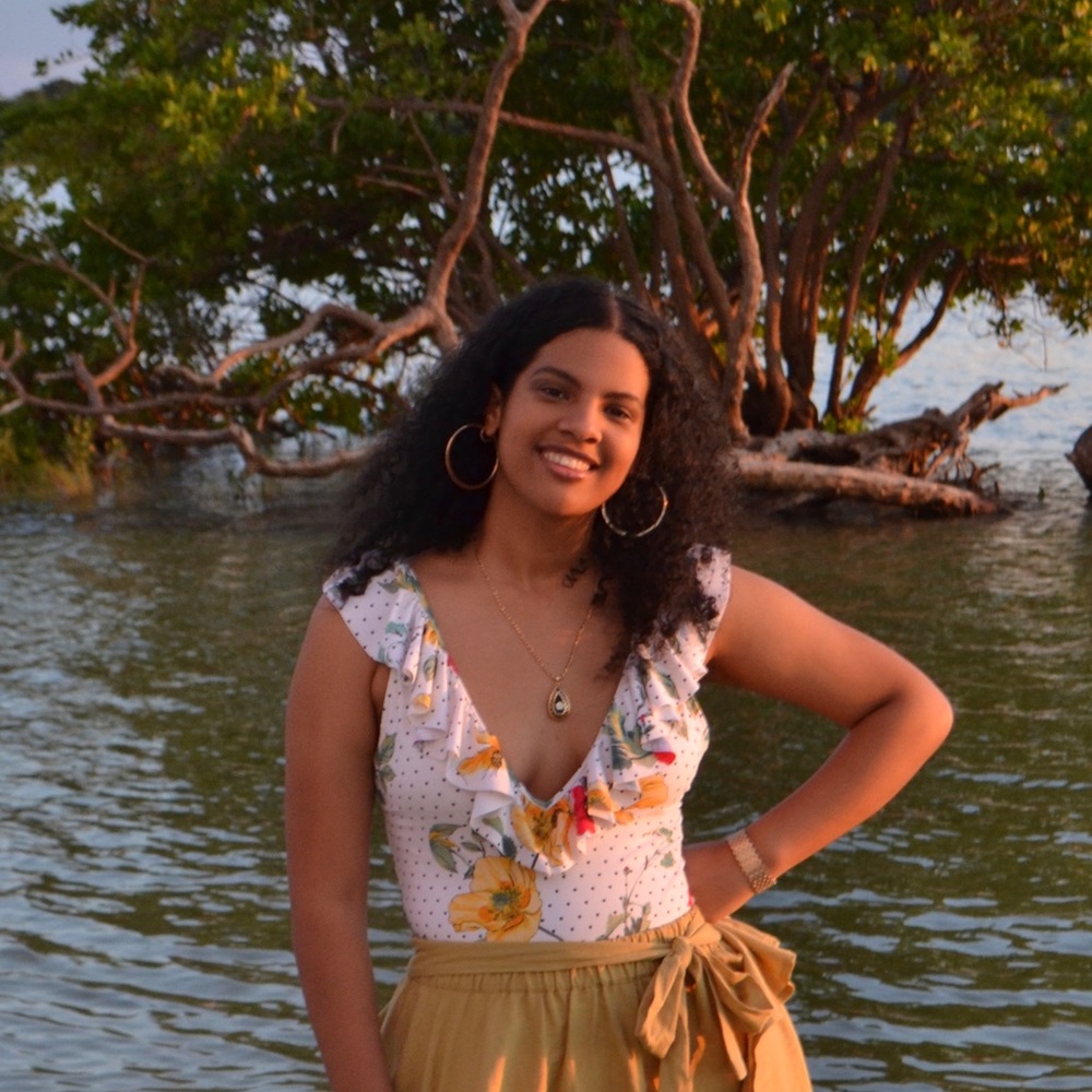 Meet your Posher, Adianez